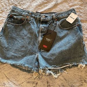 Brand new size 29, 501 high rise Levi Jean shorts